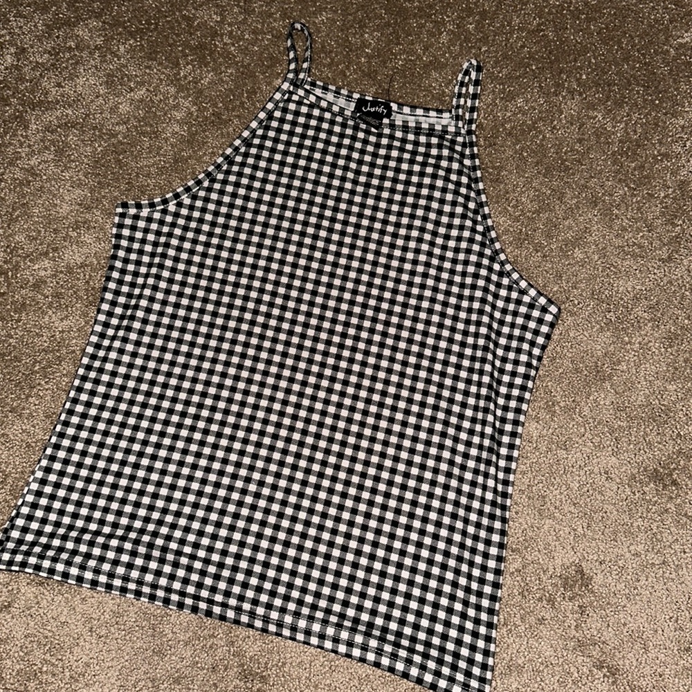 Pre-loved only used once. After pregnancy, clothes don’t fit anymore.